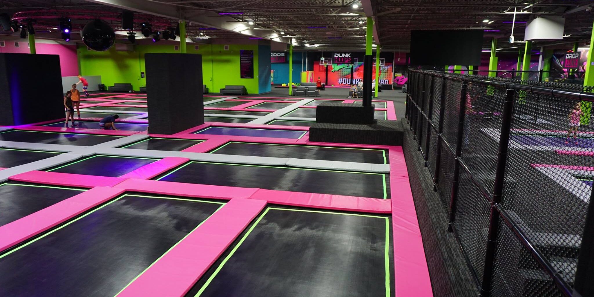 worlds-largest-indoor-trampoline-park-london