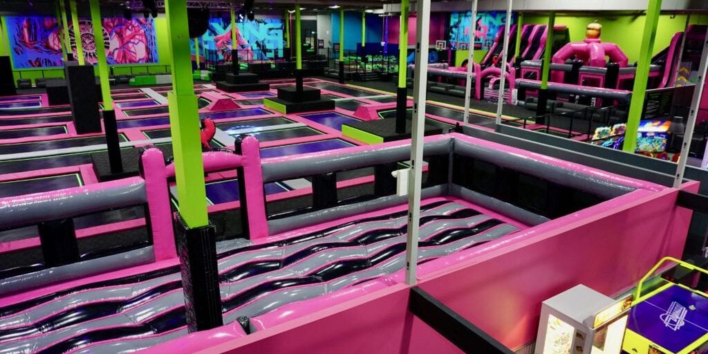 worlds-largest-indoor-trampoline-park-whitby